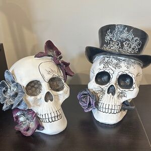 Skull couple - flower skull and top hat skull